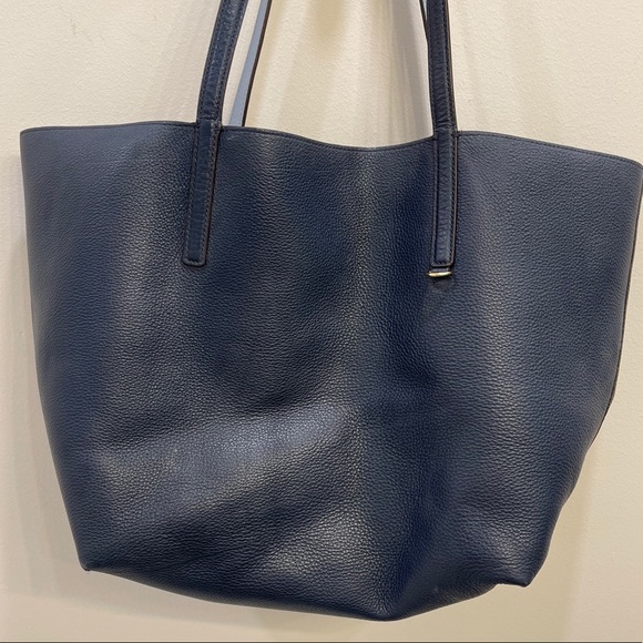 Michael Kors Izzie Reversible Bag - Picture 2 of 4